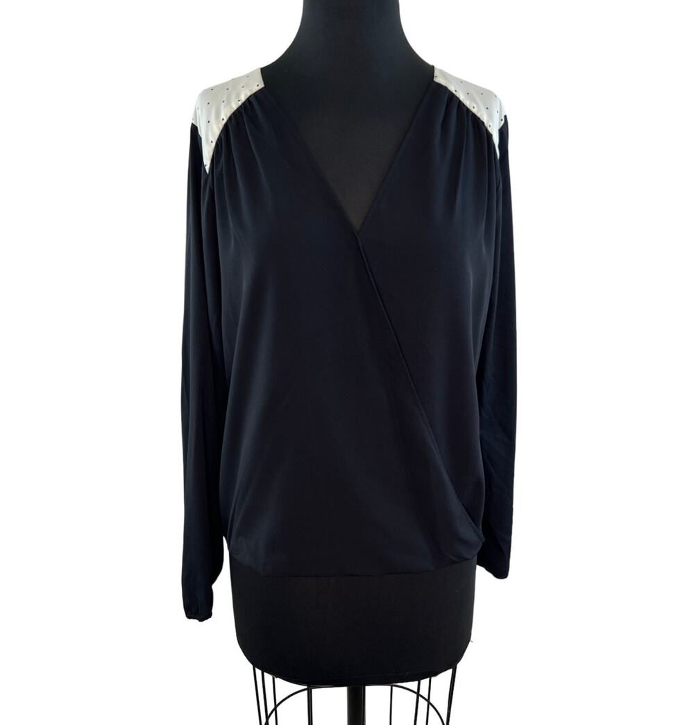 RED Saks Fifth Avenue Black Surplice Neckline Long Sleeve Shirttail Hem Top Sz S